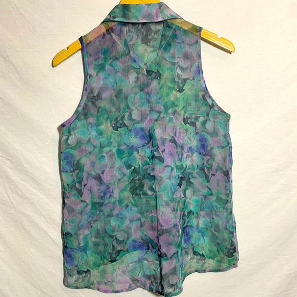 Aeropostale | Sheer Button Down Sleeveless Blouse - Picture 2 of 3